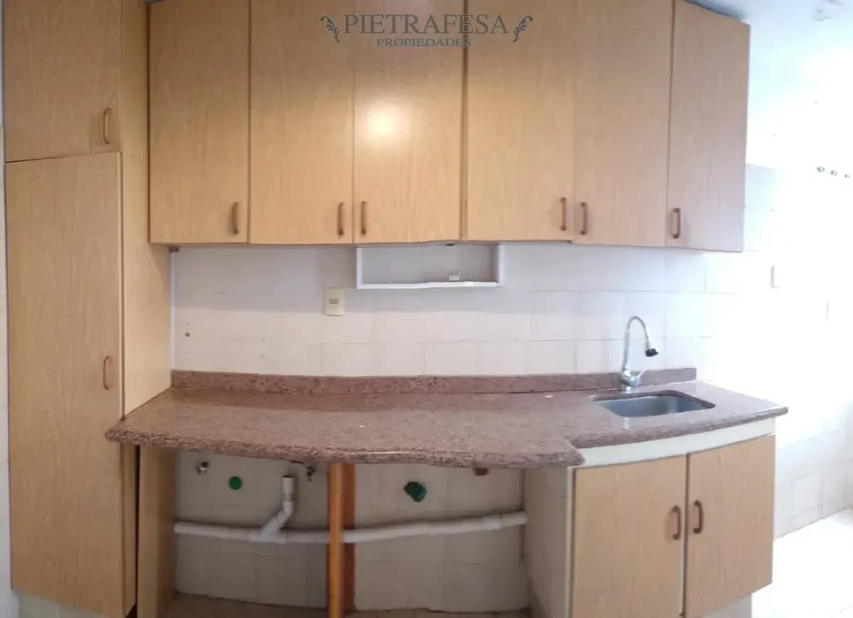 Apartamento En Alquiler, 3 Dormitorios, 1 Baño. Aires Puros — foto 2