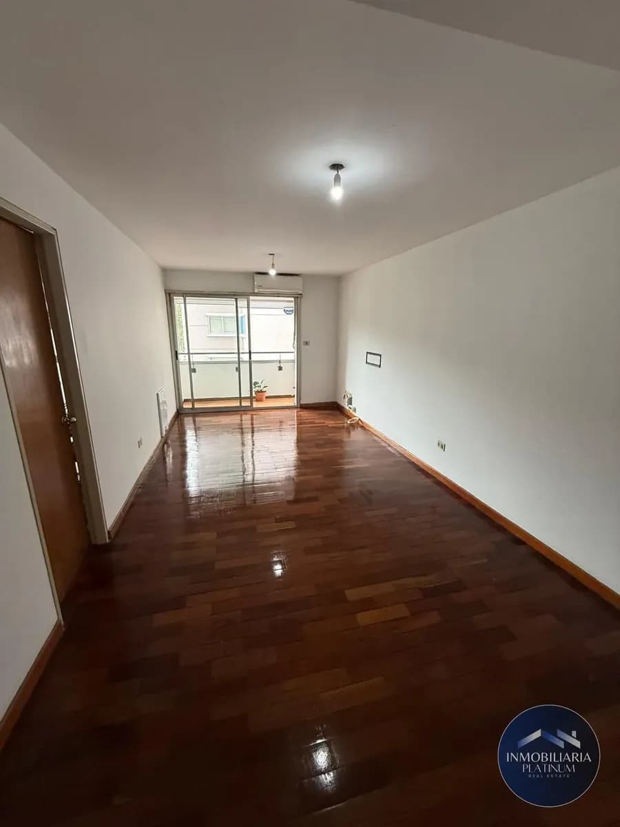 Alquiler De Apartamento De Dos Dormitorios En Tres Cruces — foto 2