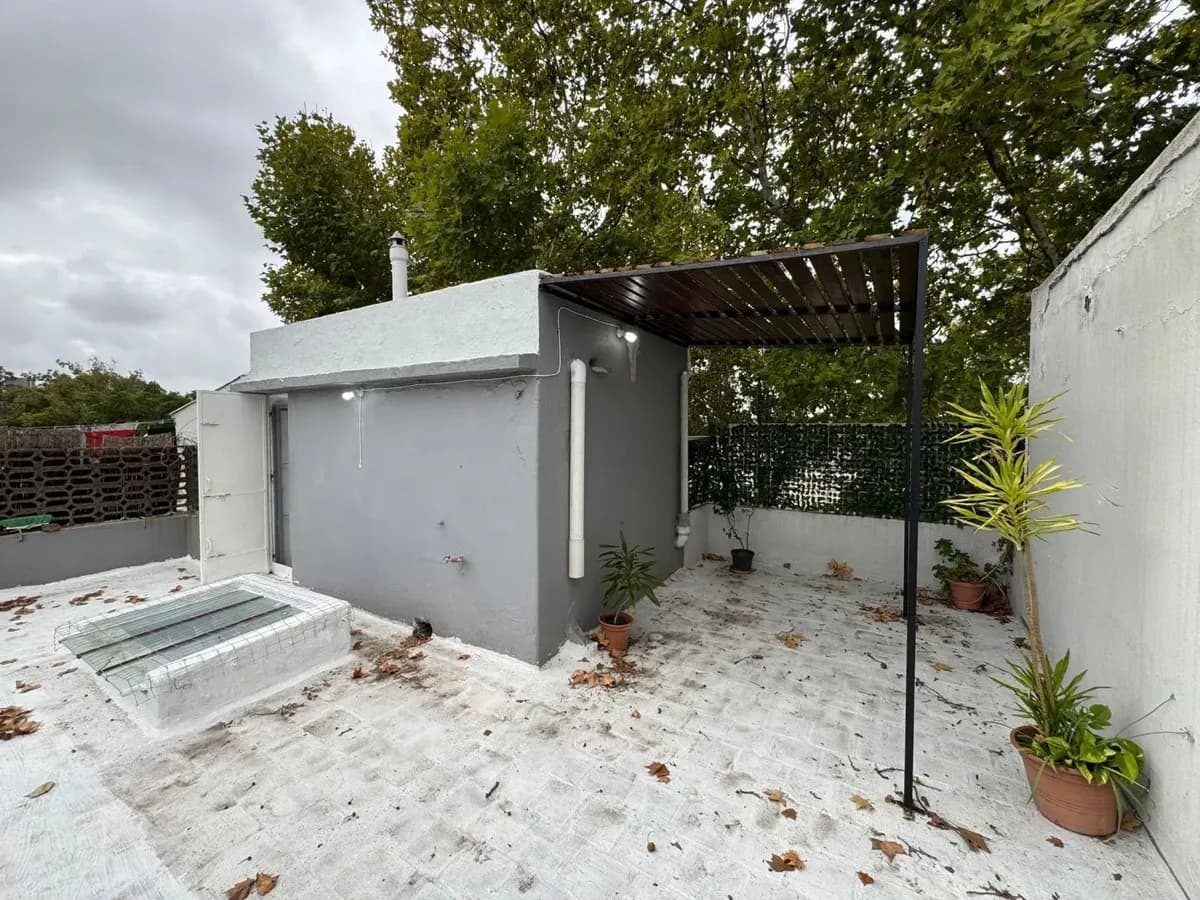Alquiler De Apartamento 4 Dormitorios, Con Azotea Transitable , Parrillero Y Pérgola En Jacinto Vera, Montevideo.
