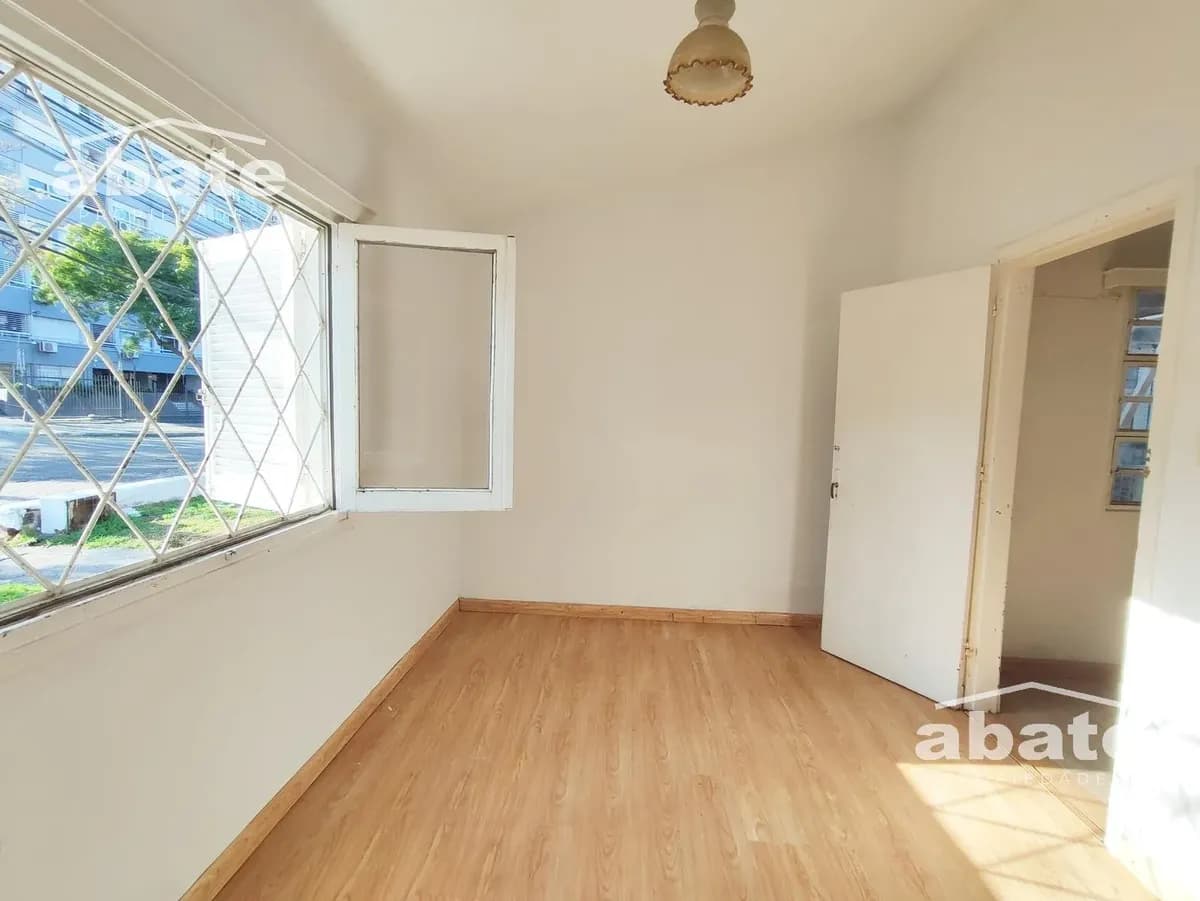 Venta Casa 1 Dormitorio En Planta Baja Al Frente. Con Renta.