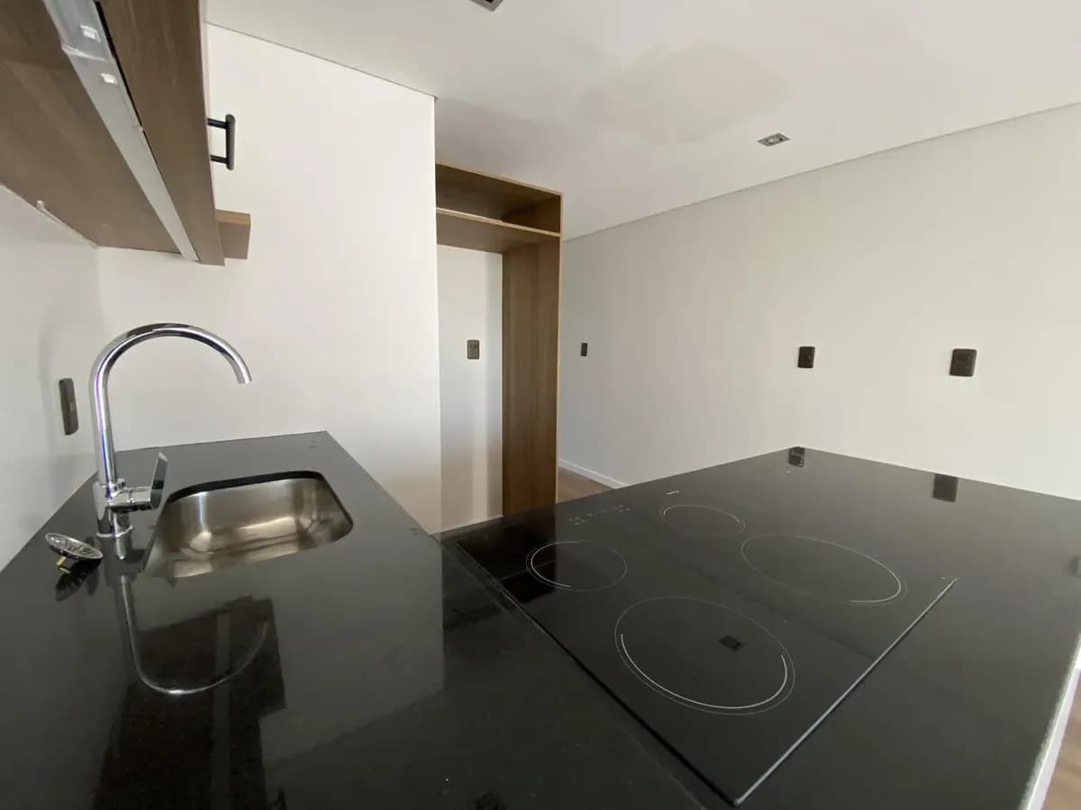 Alquiler De Apartamento Al Frente. 1 Dormitorio Más Escritorio! Pocitos Nuevo. — foto 3