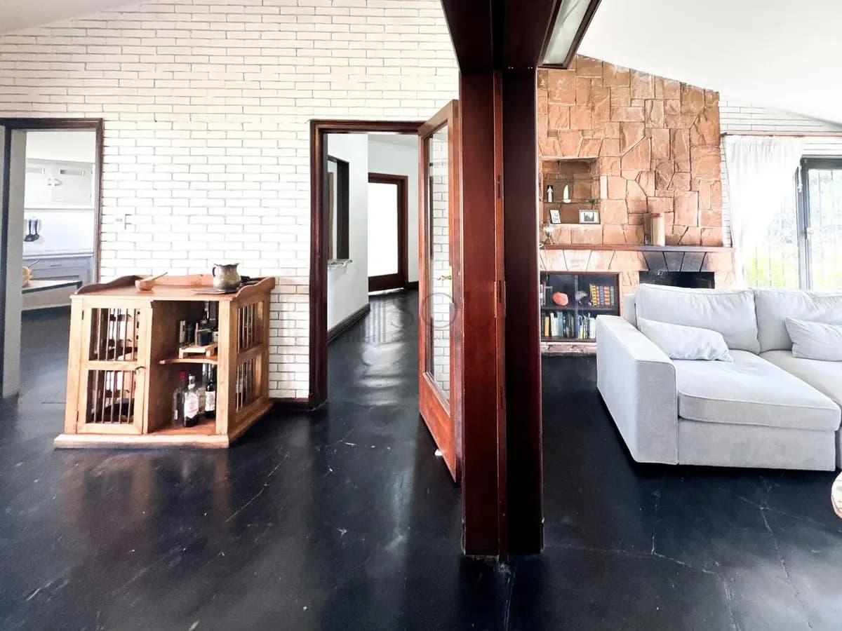 Venta De Casa En Carrasco Sur Con Piscina Y Cuatro Garajes — foto 3