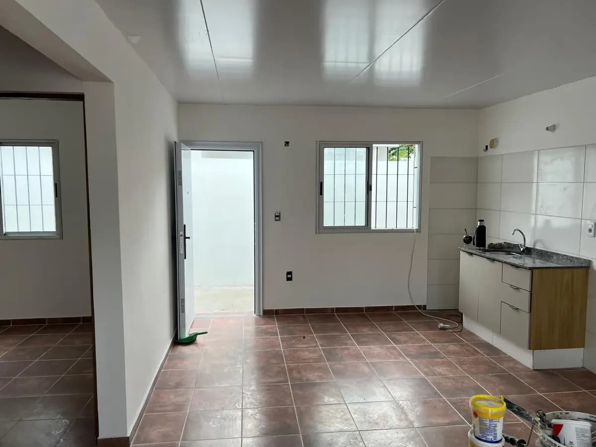 Alquiler Casa Al Frente Con Amplio Jardin — foto 4