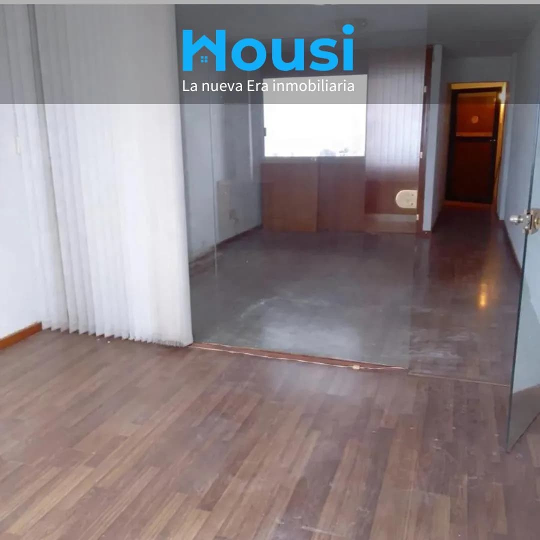 Alquiler Apartamento U Oficina 1 Dormitorio, Piso Alto. Centro Sobre 18 De Julio