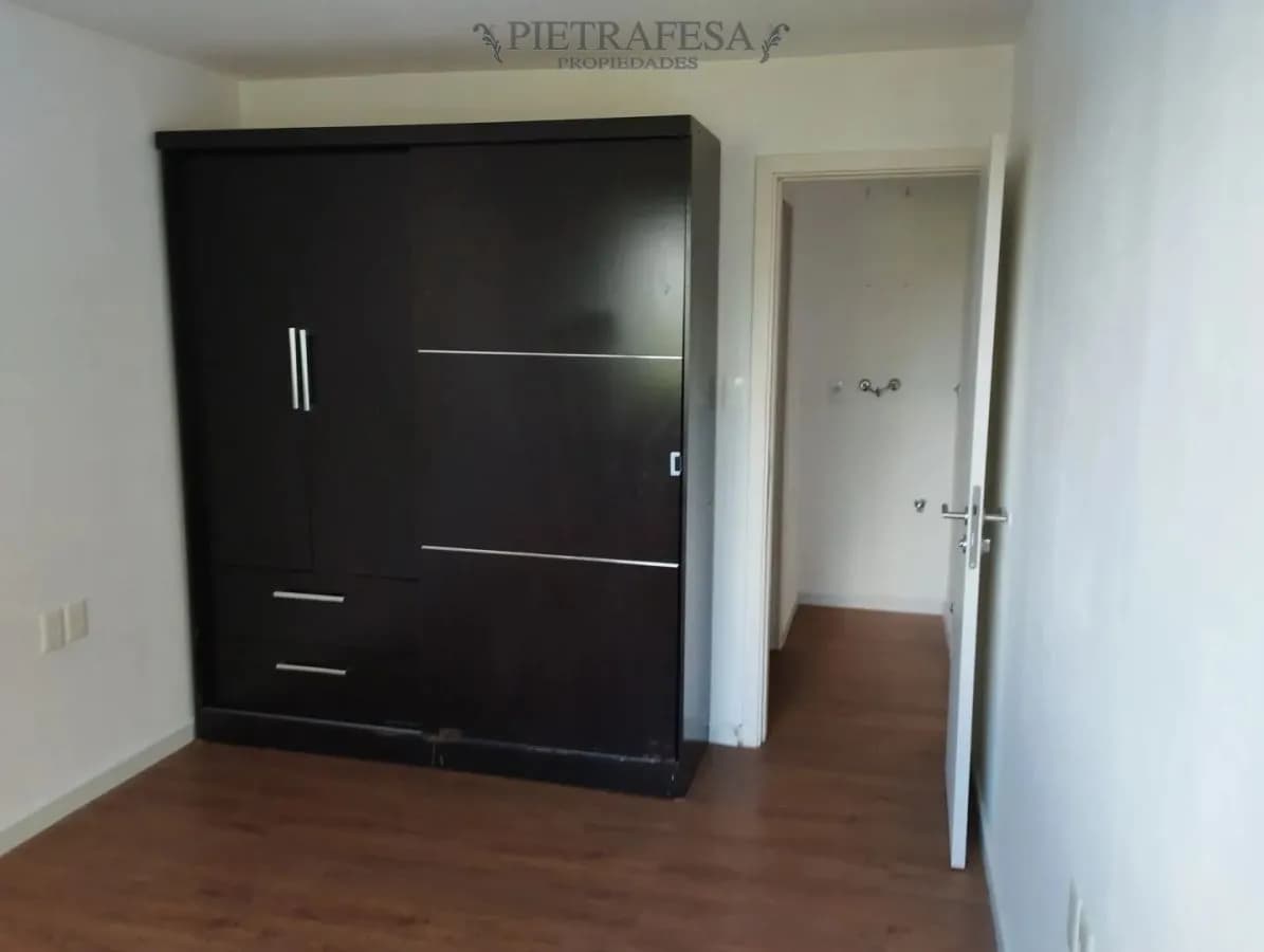Apartamento En Alquiler, 2 Dormitorios, 1 Baño, Balcón. Brazo Oriental. — foto 3