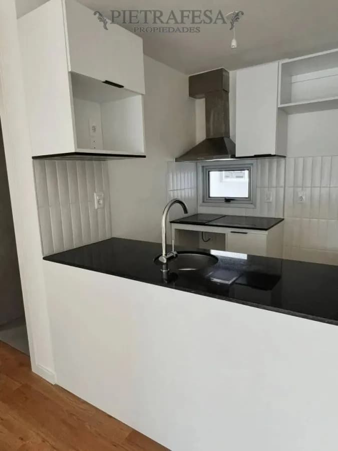 Apartamento En Alquiler, 1 Dormitorio, 1 Baño, Terraza. Centro. — foto 3