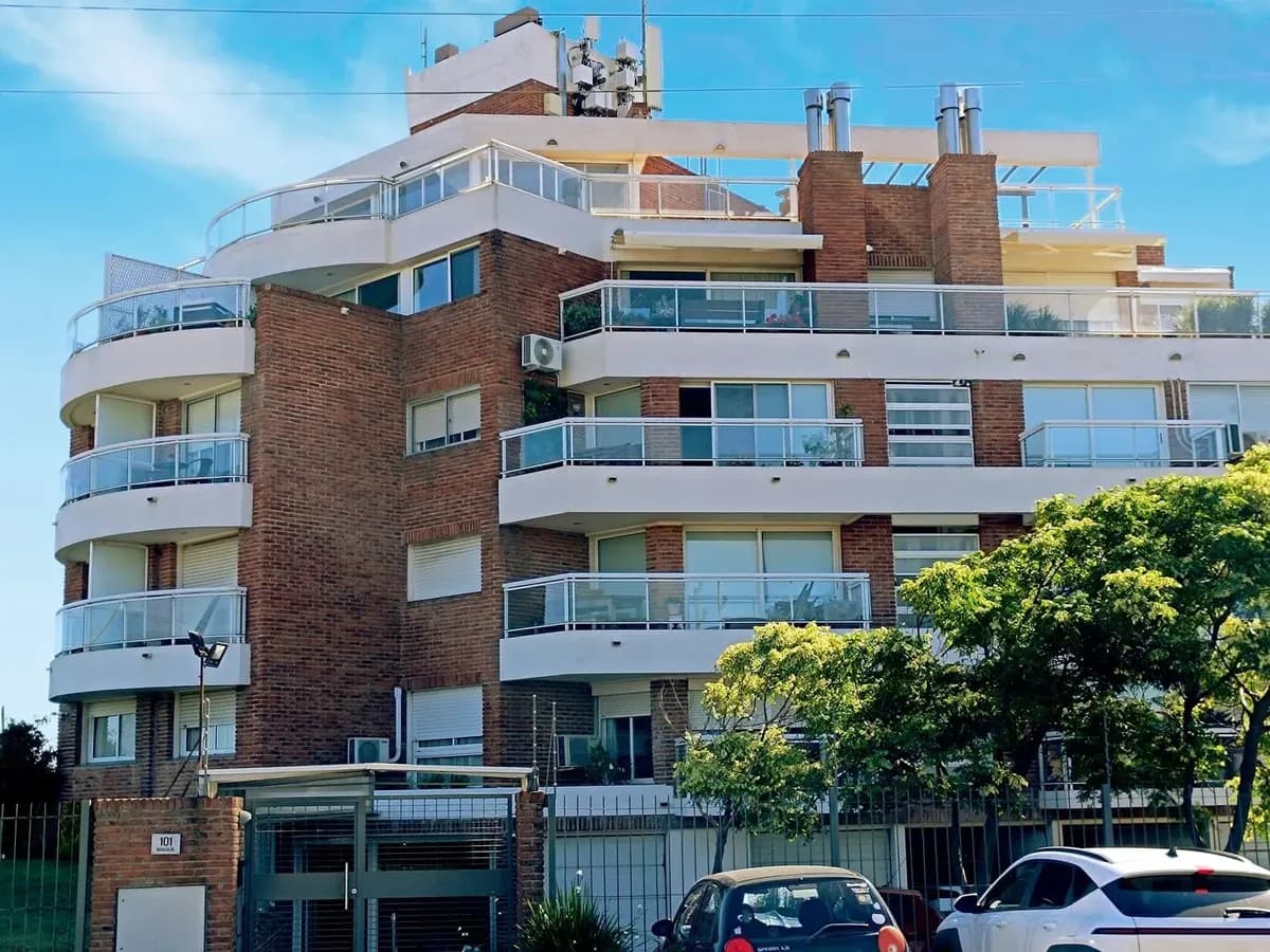 Alquiler Apartamento Frente A La Rambla 3 Dormitorios Barra De Carrasco