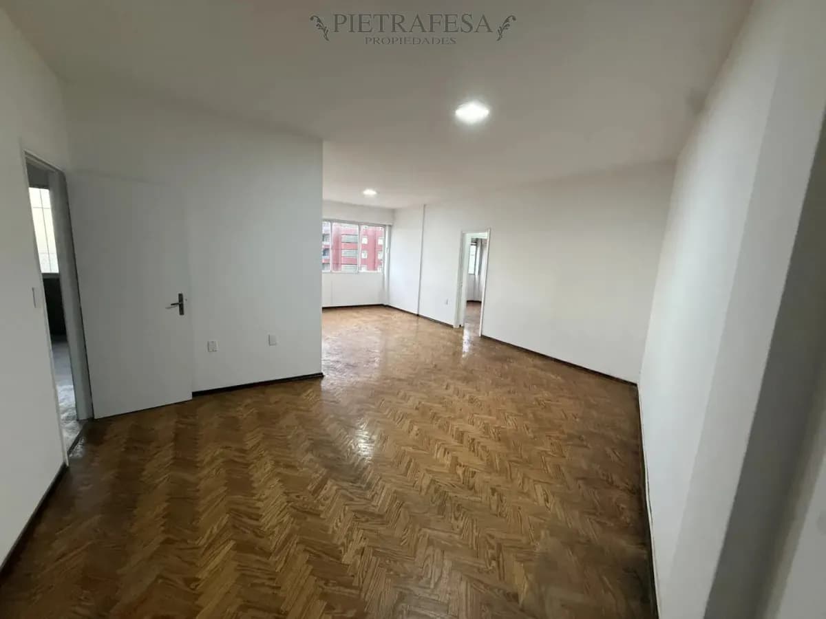 Apartamento En Alquiler, 3 Dormitorios, 2 Baños, Balcón. Brazo Oriental. — foto 3