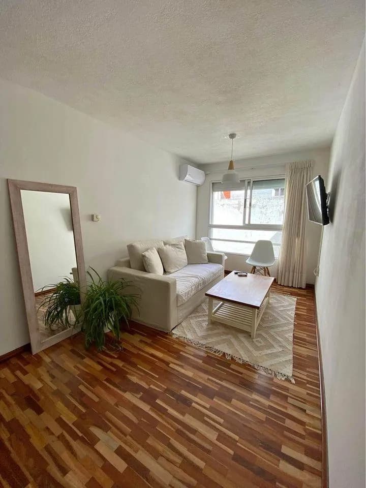 Alquilo Apartamento 1 Dormitorio, Amoblado, Pocitos — foto 2