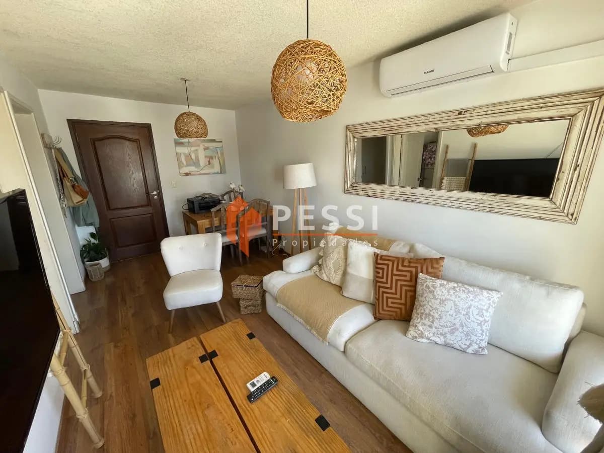 Alquiler Apartamento 1 Dormitorio Con Balcón Y Garage En Pocitos — foto 3