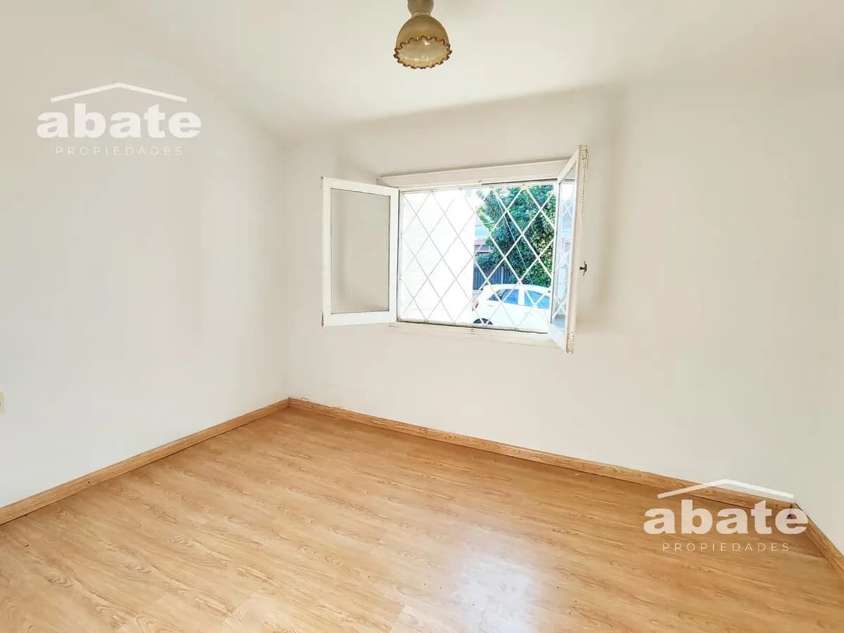 Venta Casa 1 Dormitorio En Planta Baja Al Frente. Con Renta. — foto 3