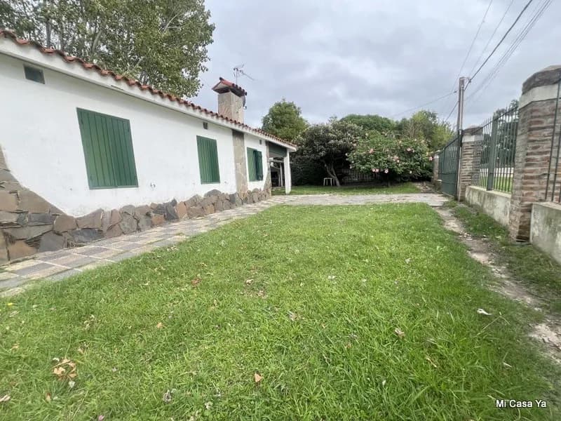 Venta Hermosa Casa Chalet San Luis A Dos Cuadras De Playa 3 Dormitorios Cocheras Parrillero Patio Jardin — foto 4