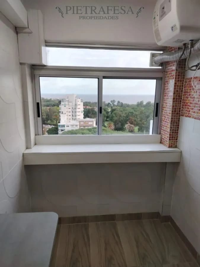 Apartamento En Alquiler, 2 Dormitorios, 1 Baño. Punta Carretas. — foto 3