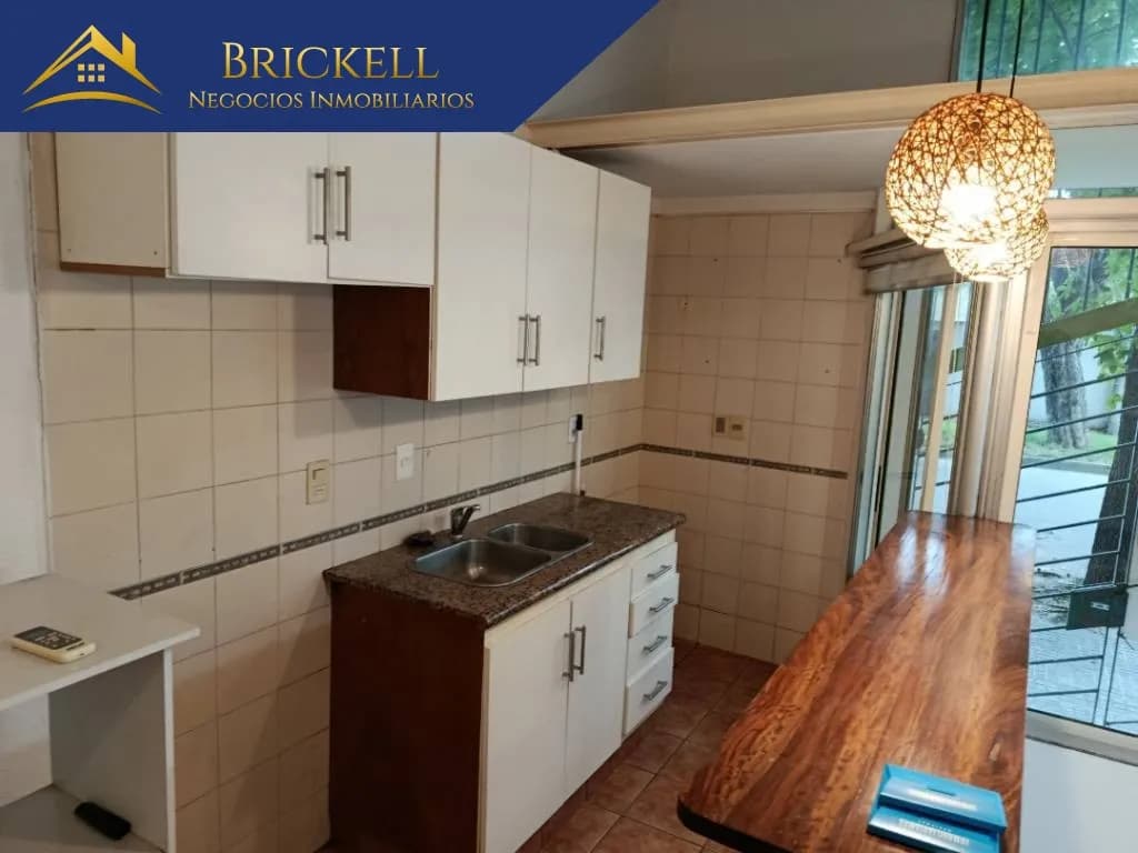 Apartamento En Alquiler 2 Dormitorios A Dos Cuadras De Av. Millán Y A Tres De Bv. Artigas. — foto 2