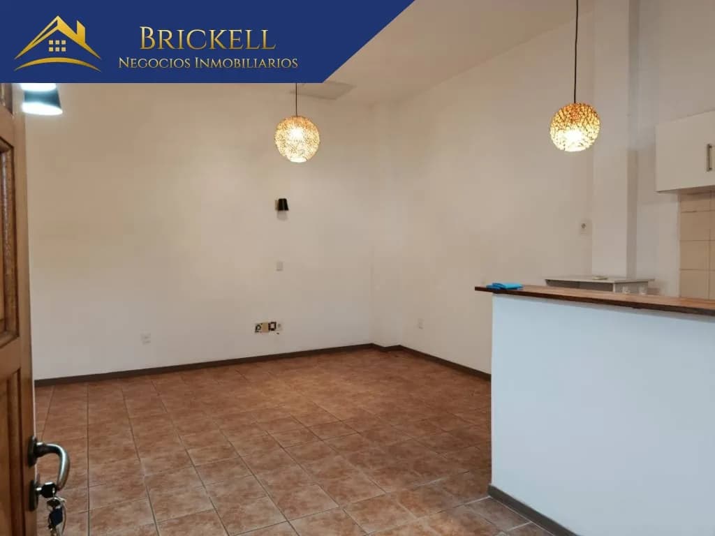 Apartamento En Alquiler 2 Dormitorios A Dos Cuadras De Av. Millán Y A Tres De Bv. Artigas. — foto 4