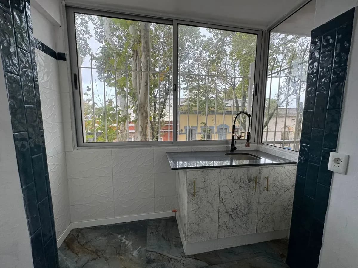 Alquiler De Apartamento 4 Dormitorios, Con Azotea Transitable , Parrillero Y Pérgola En Jacinto Vera, Montevideo. — foto 4
