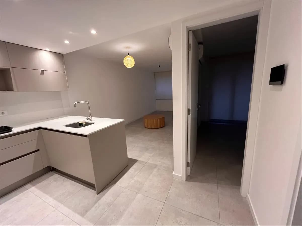 Alquiler,apartamento 1 Dormitorio + Garaje ,punta Carretas,piso Alto