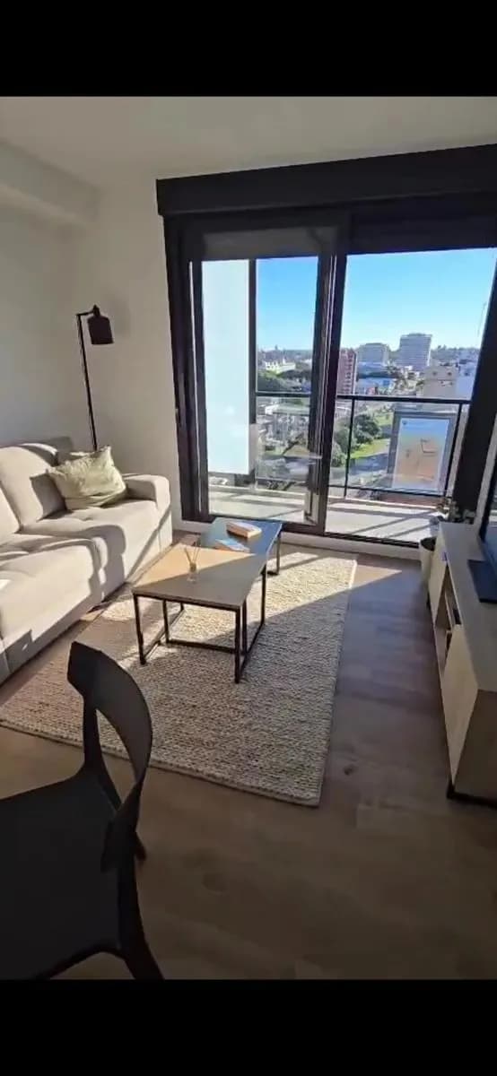Apartamento En Alquiler 2 Dormitorios Bien Ubicado Malvin A Metros De Avenida Italia — foto 4