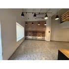 Local Ideal Para Rubro Gastronomía, Buena Ubicación, Bartolomé Mitre Entre Buenos Aires Y Sarandí